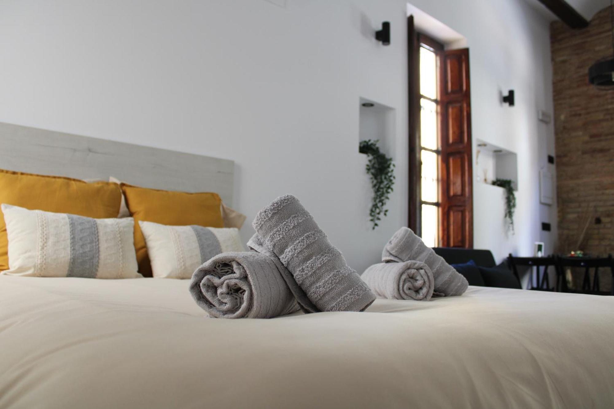Las Arenas Suites 3 Playa Valencia Exteriör bild